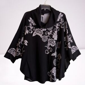 Vintage Floral Black & White Sweater Poncho Size Large